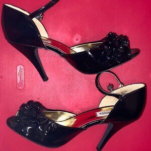 EUC Black Steve Madden P-Talisa Patent Leather Ruffled Stiletto Open Toe Heels 9